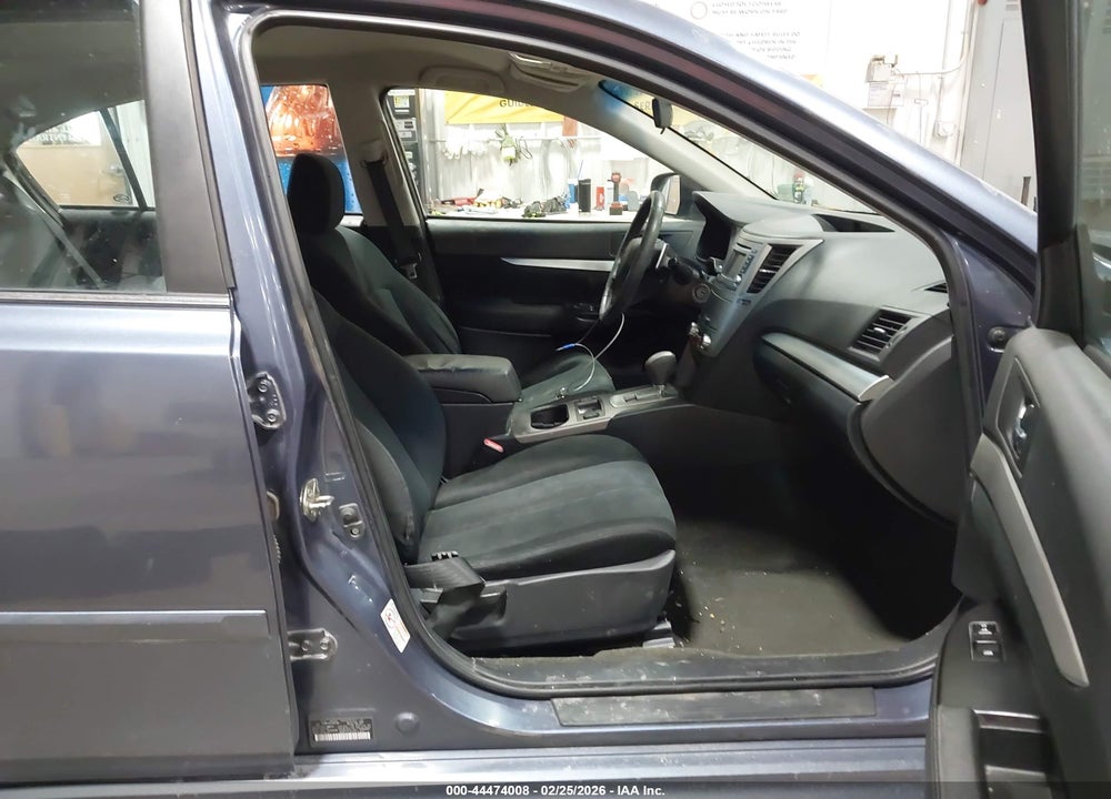 2014 SUBARU LEGACY 2.5I PREMIUM VIN: 4S3BMCC65E3027568