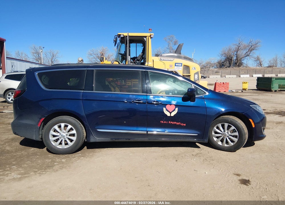 2017 CHRYSLER PACIFICA TOURING-L VIN: 2C4RC1BG7HR514864