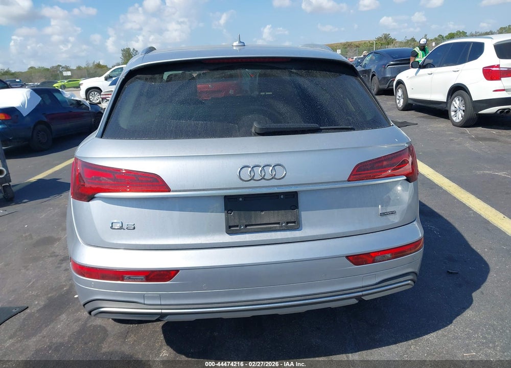 2021 AUDI Q5 PREMIUM 45 TFSI QUATTRO S TRONIC VIN: WA1AAAFYXM2005375