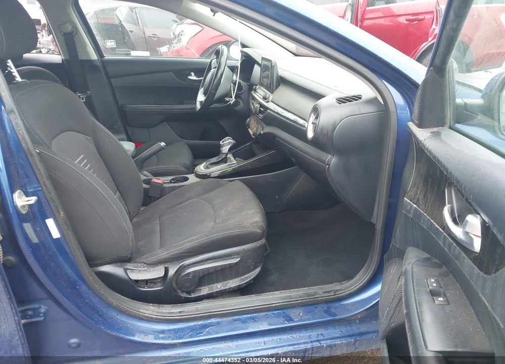2019 KIA FORTE S VIN: 3KPF34AD0KE018051