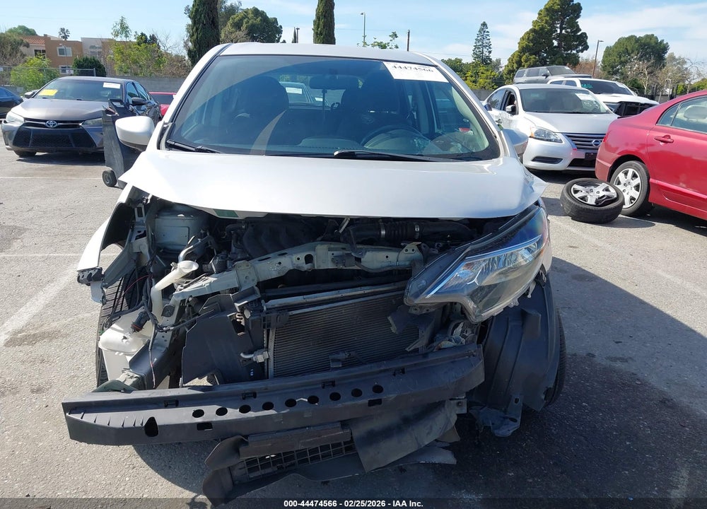 2018 NISSAN VERSA NOTE SV VIN: 3N1CE2CP0JL360136