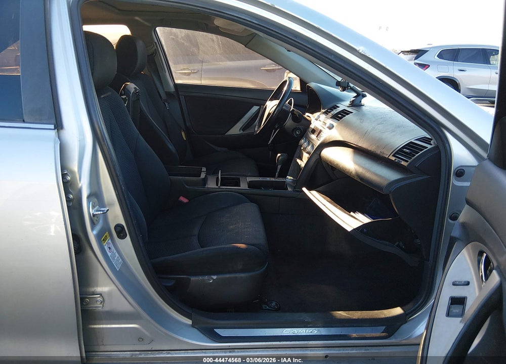 2011 TOYOTA CAMRY SE VIN: 4T1BF3EKXBU221972
