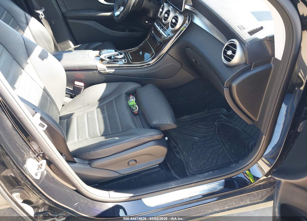 2019 MERCEDES-BENZ GLC 350E 4MATIC VIN: WDC0G5EB9KF640530