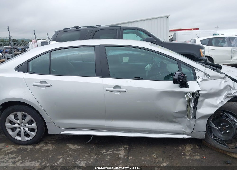 2025 TOYOTA COROLLA LE VIN: 5YFB4MDE4SP247055