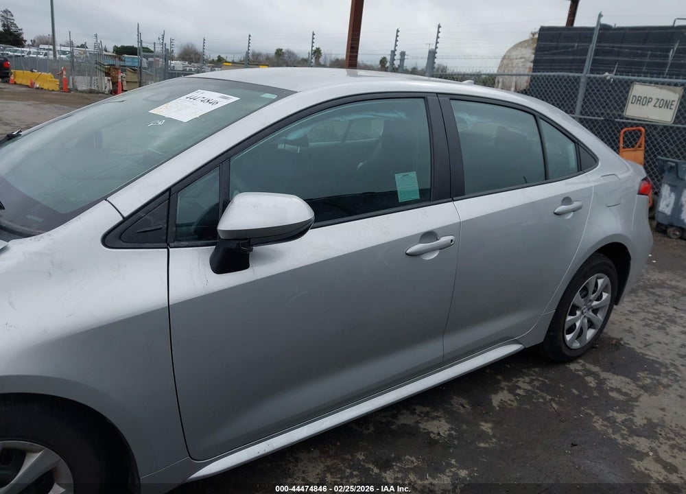 2025 TOYOTA COROLLA LE VIN: 5YFB4MDE4SP247055