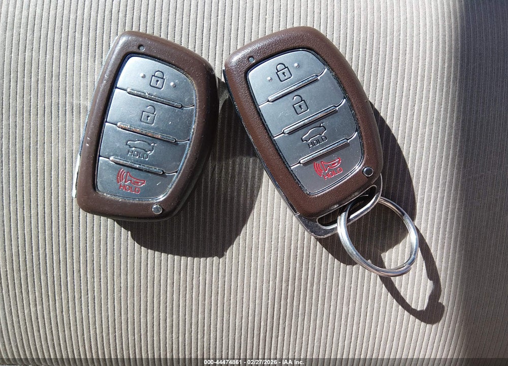 2018 HYUNDAI ELANTRA SEL VIN: KMHD84LF7JU475491