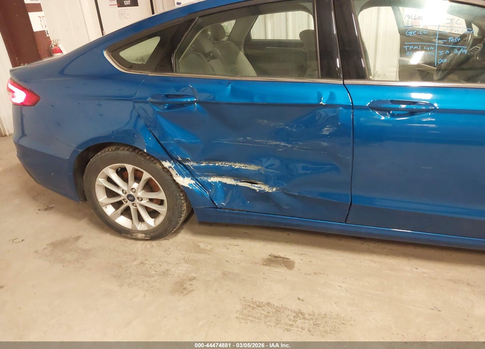 2019 FORD FUSION SE VIN: 3FA6P0HD4KR279636