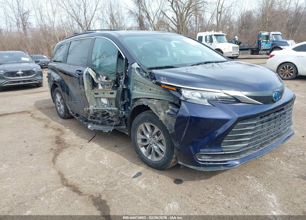 2024 TOYOTA SIENNA LE VIN: 5TDKSKFC8RS126410