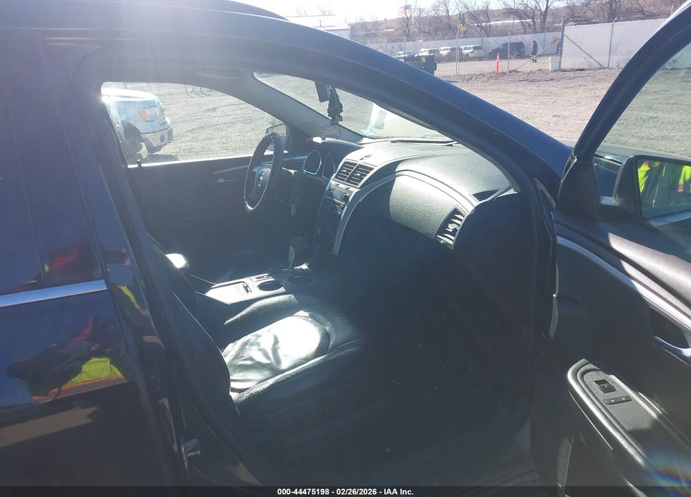 2010 CHEVROLET TRAVERSE LT VIN: 1GNLVGED1AS136685