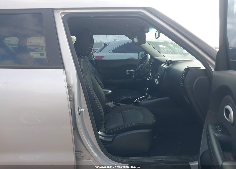 2016 KIA SOUL + VIN: KNDJP3A57G7818046