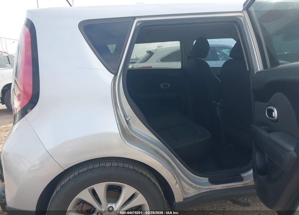 2016 KIA SOUL + VIN: KNDJP3A57G7818046