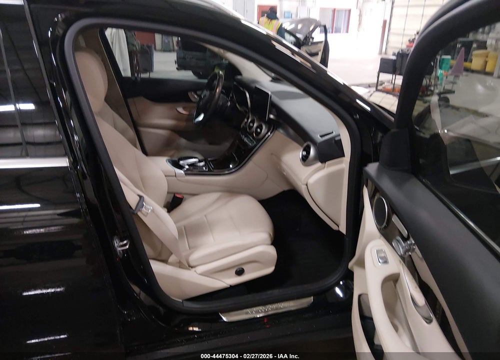 2016 MERCEDES-BENZ GLC 300 VIN: WDC0G4JB1GF090859