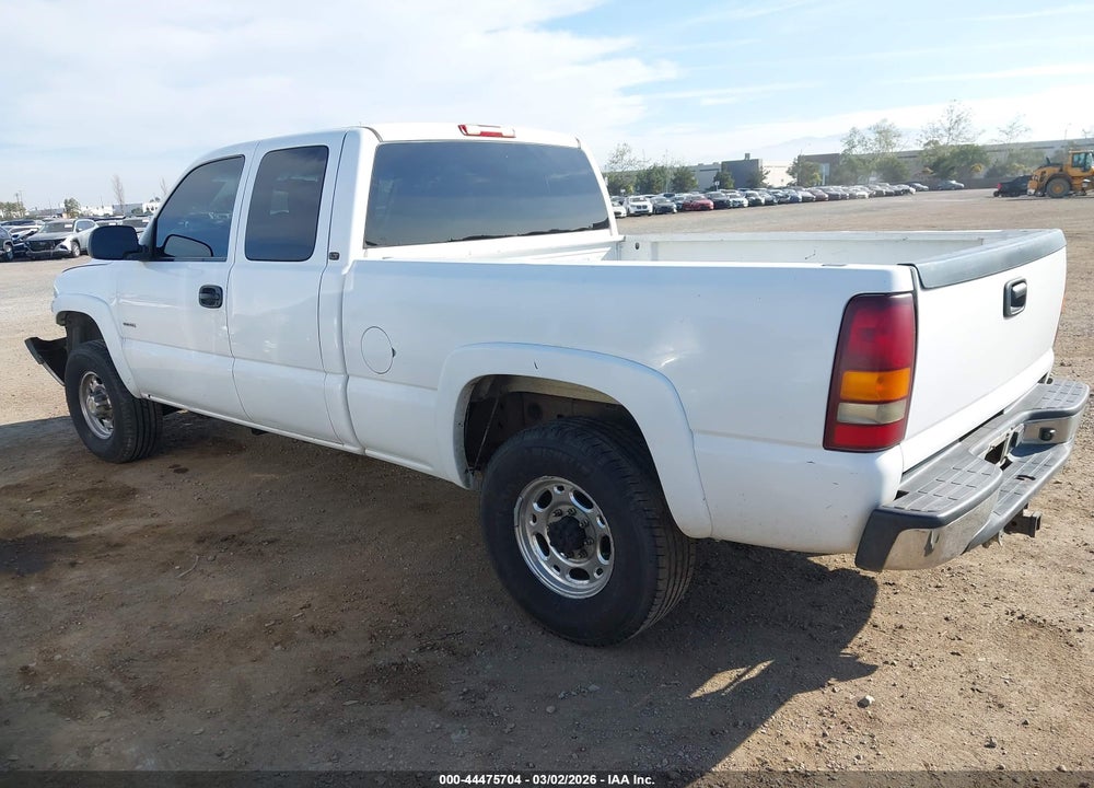 2002 CHEVROLET SILVERADO 2500HD LT VIN: 1GCHC29112E138654