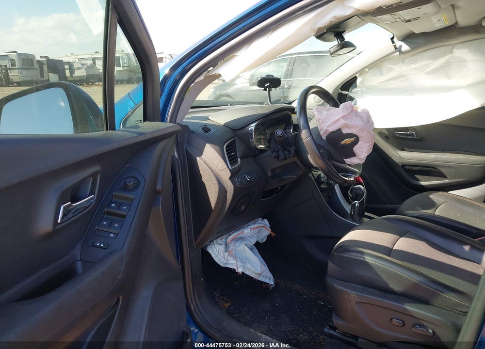 2019 CHEVROLET TRAX LT VIN: 3GNCJLSB2KL172649