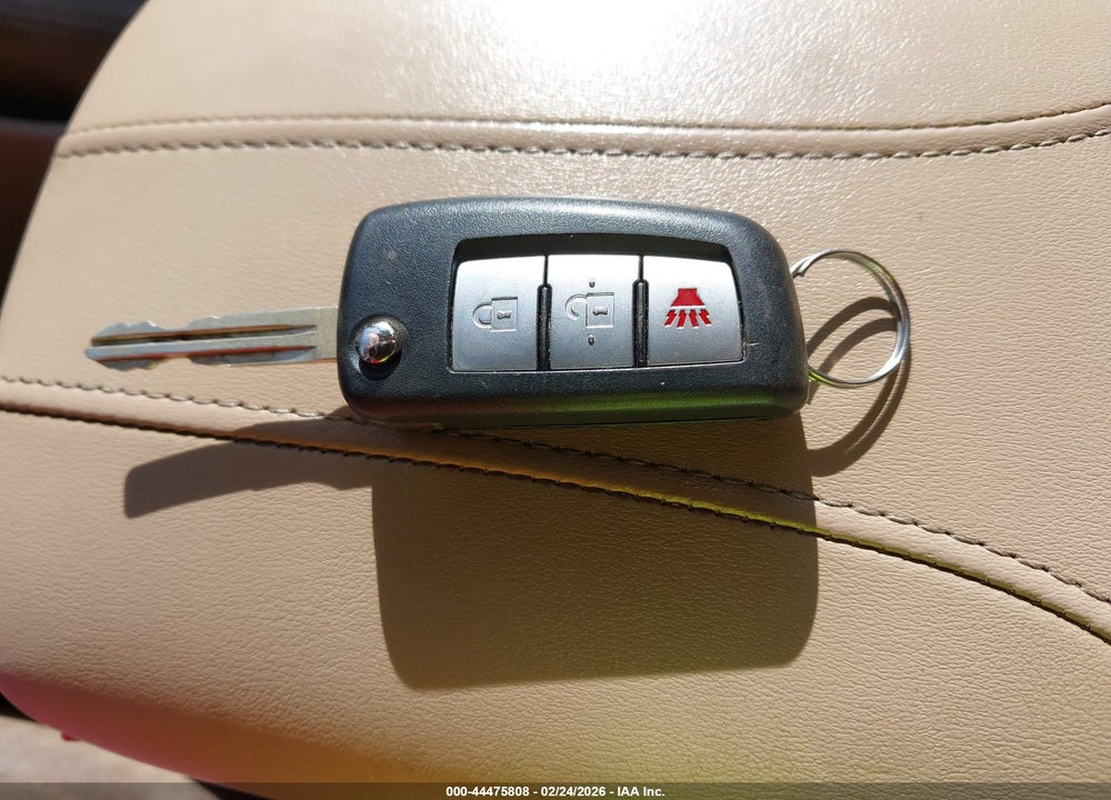 2017 NISSAN ROGUE S VIN: KNMAT2MT4HP563860