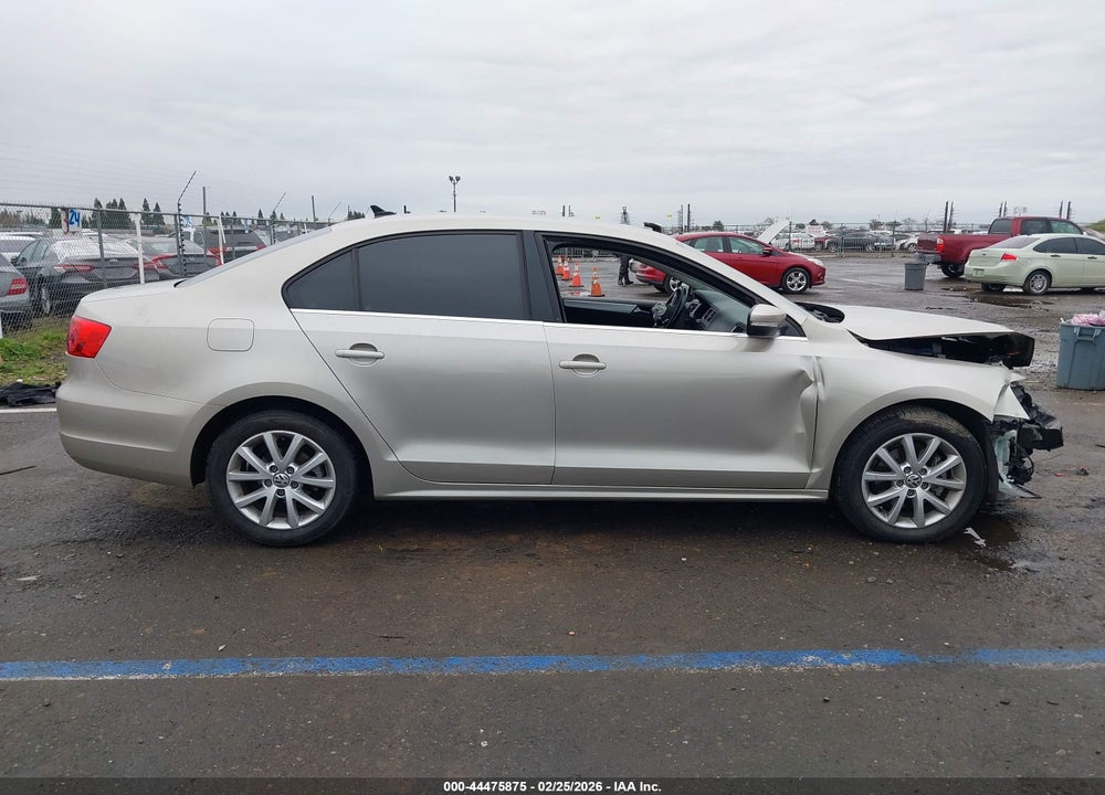 2014 VOLKSWAGEN JETTA 1.8T SE VIN: 3VWD17AJ7EM262193