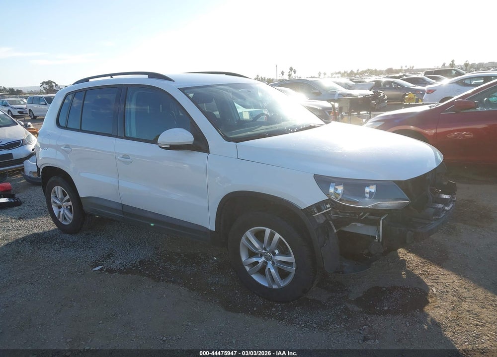 2015 VOLKSWAGEN TIGUAN S VIN: WVGAV7AX9FW614637