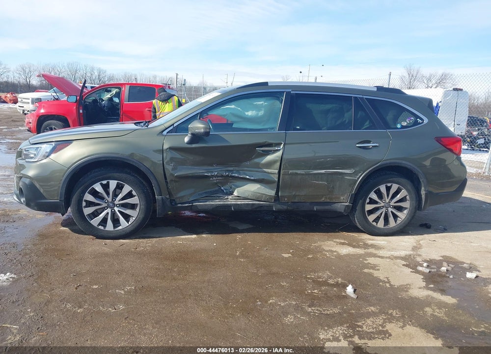 2018 SUBARU OUTBACK 2.5I TOURING VIN: 4S4BSATC3J3298439