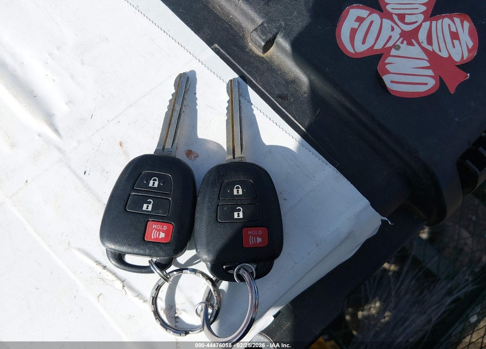 2013 TOYOTA RAV4 XLE VIN: JTMRFREVXDD022245