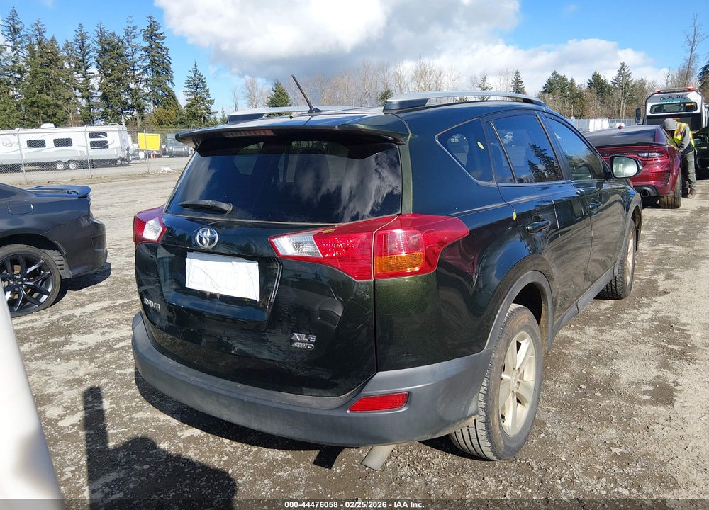 2013 TOYOTA RAV4 XLE VIN: JTMRFREVXDD022245