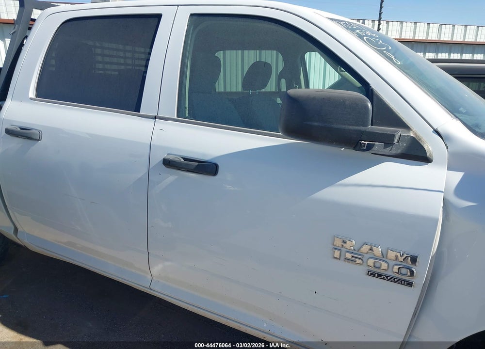2022 RAM 1500 CLASSIC TRADESMAN  4X4 5'7 BOX VIN: 3C6RR7KG3NG375617