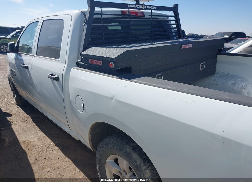 2022 RAM 1500 CLASSIC TRADESMAN  4X4 5'7 BOX VIN: 3C6RR7KG3NG375617