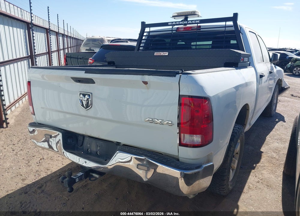 2022 RAM 1500 CLASSIC TRADESMAN  4X4 5'7 BOX VIN: 3C6RR7KG3NG375617