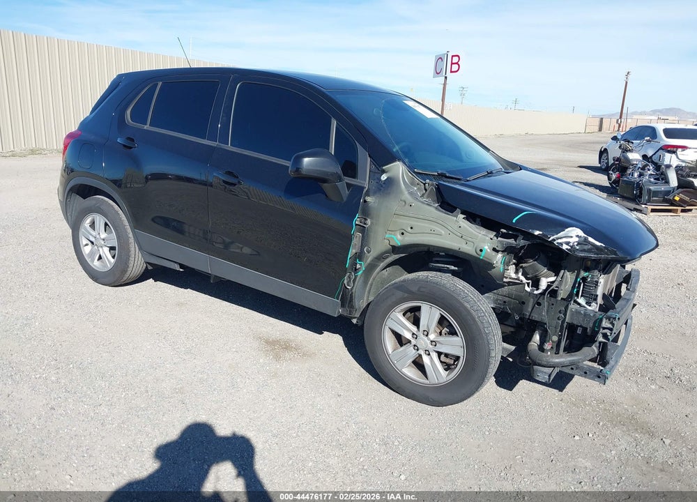 2022 CHEVROLET TRAX FWD LS VIN: KL7CJKSM2NB527147