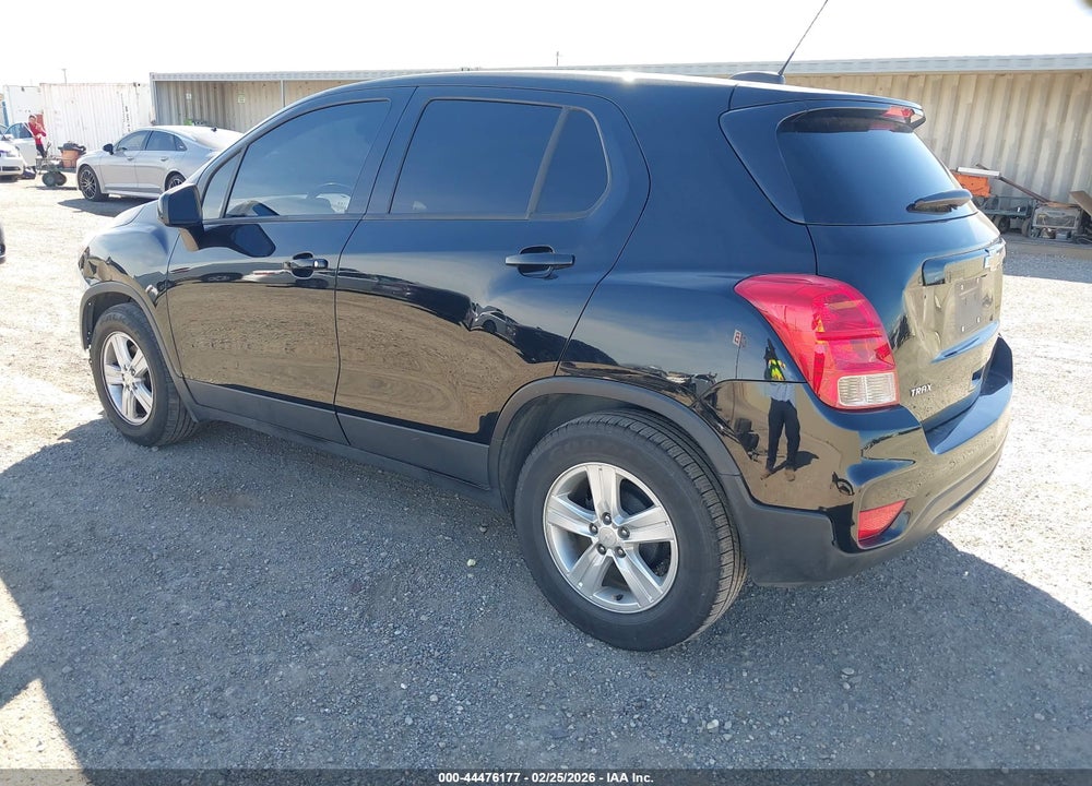2022 CHEVROLET TRAX FWD LS VIN: KL7CJKSM2NB527147