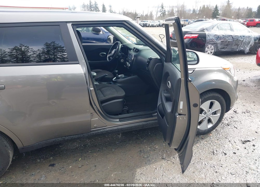 2016 KIA SOUL VIN: KNDJN2A2XG7389555