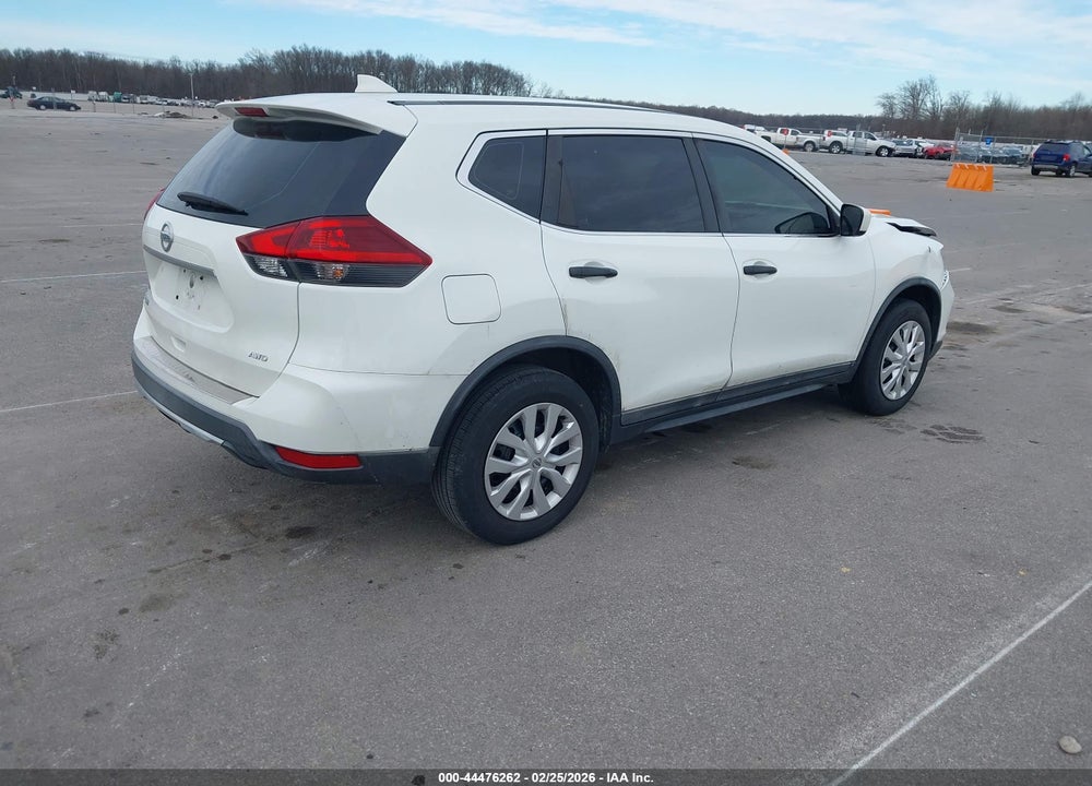 2018 NISSAN ROGUE S VIN: KNMAT2MV6JP586452