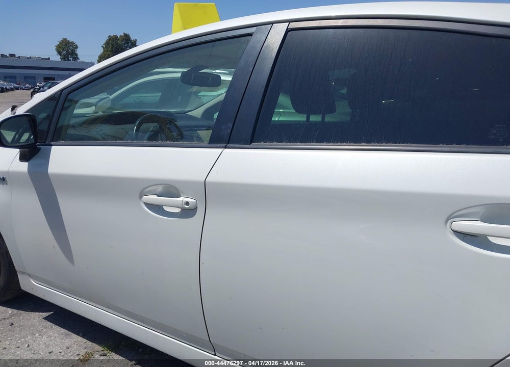 2015 TOYOTA PRIUS FOUR VIN: JTDKN3DUXF0444374