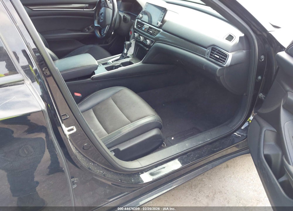 2018 HONDA ACCORD SPORT VIN: 1HGCV1F3XJA126188