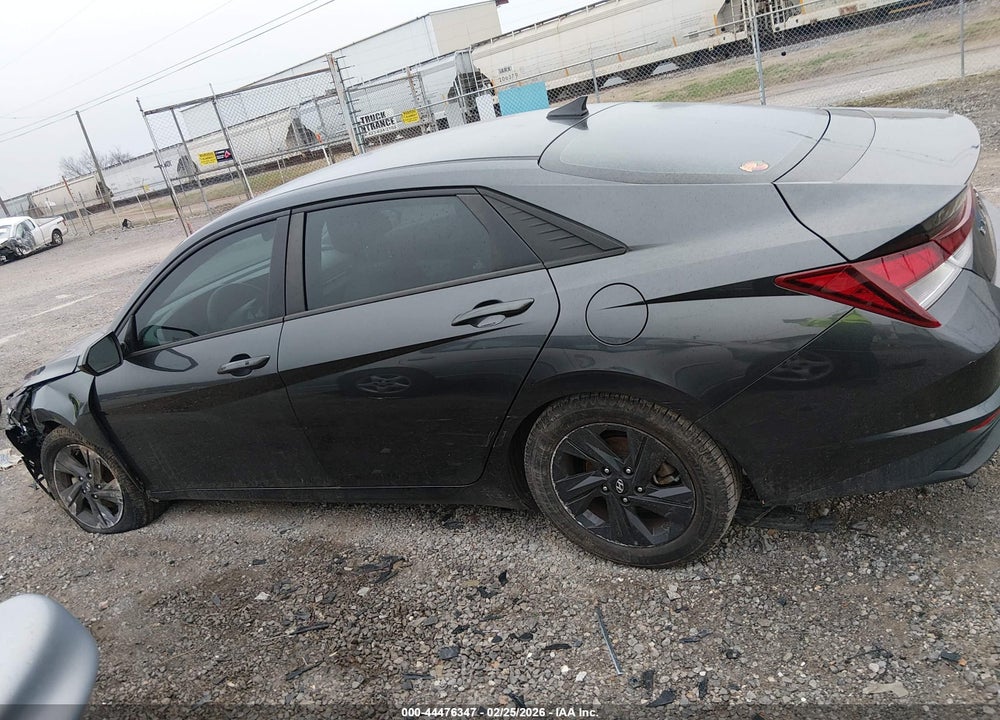 2022 HYUNDAI ELANTRA SEL VIN: 5NPLM4AG8NH079142