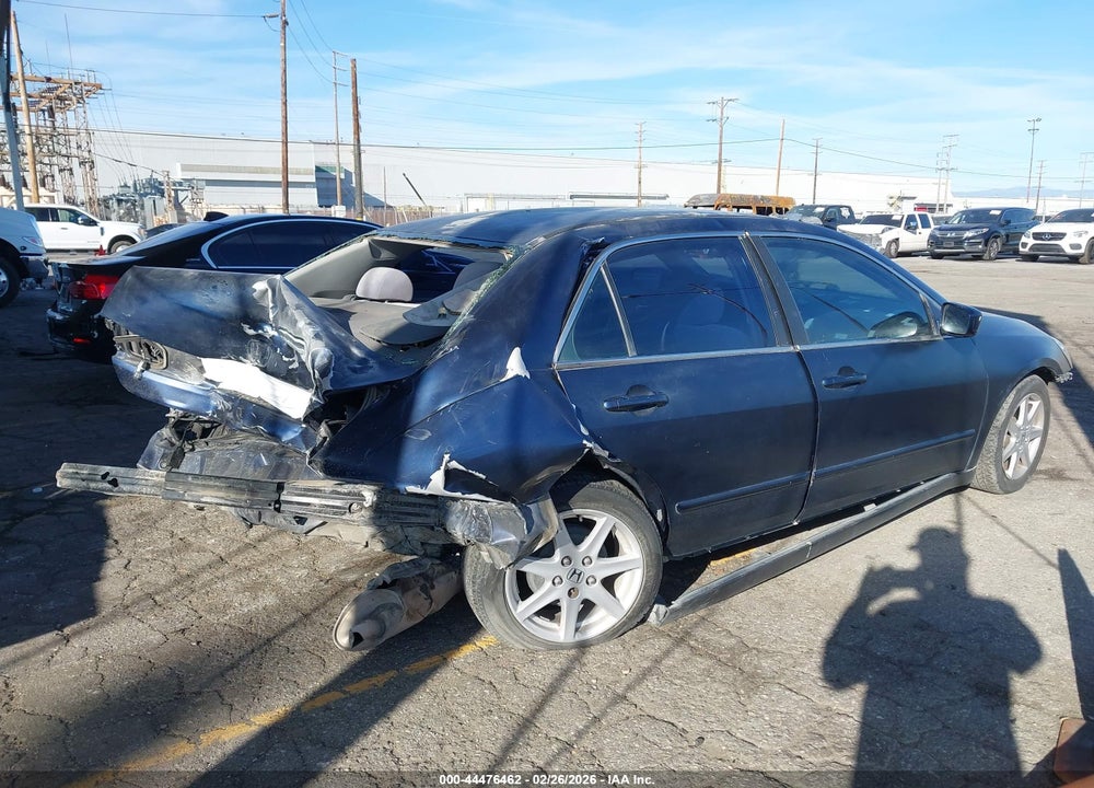 2004 HONDA ACCORD 2.4 LX VIN: JHMCM56324C024688