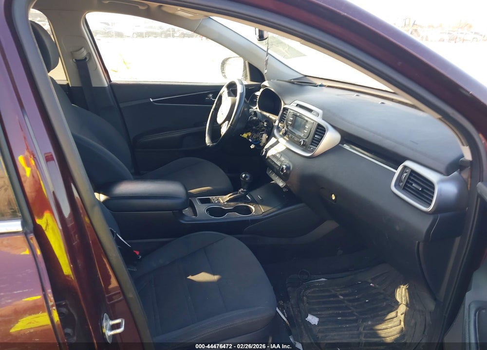 2016 KIA SORENTO 2.4L LX VIN: 5XYPGDA3XGG128082