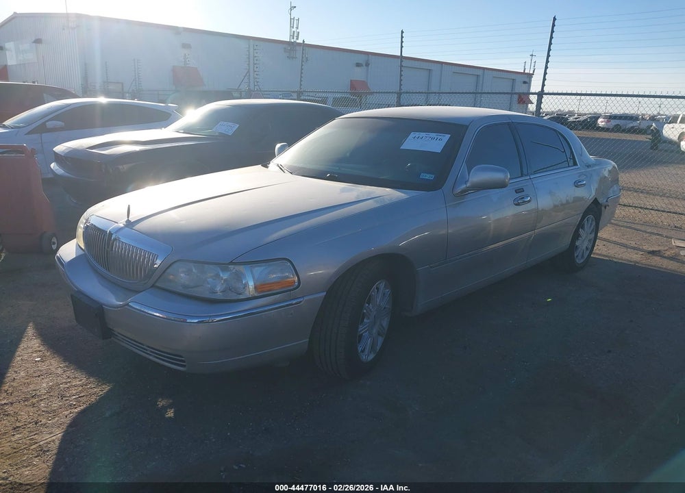 2009 LINCOLN TOWN CAR SIGNATURE LIMITED VIN: 2LNHM82V89X617073