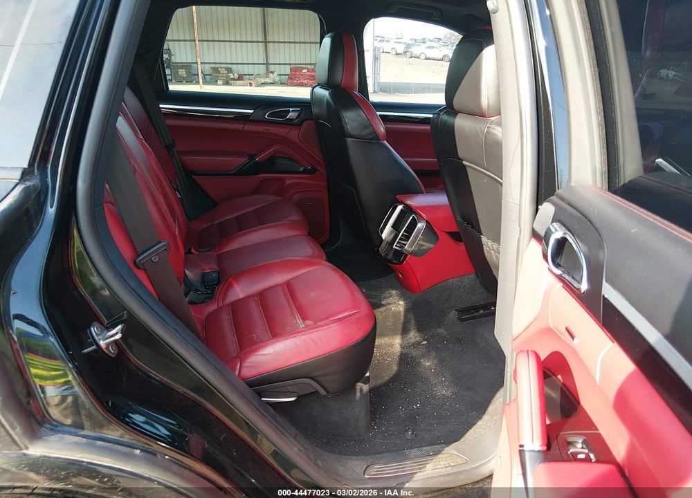 2017 PORSCHE CAYENNE PLATINUM EDITION VIN: WP1AA2A27HKA82983