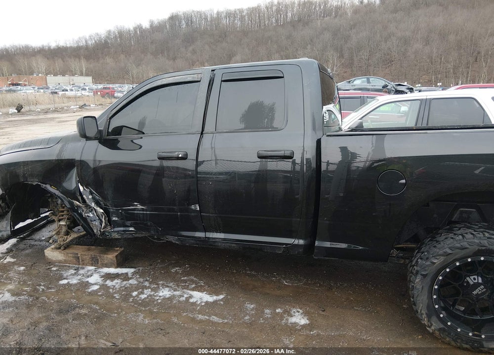 2018 RAM 1500 EXPRESS  4X4 6'4 BOX VIN: 1C6RR7FT3JS236937