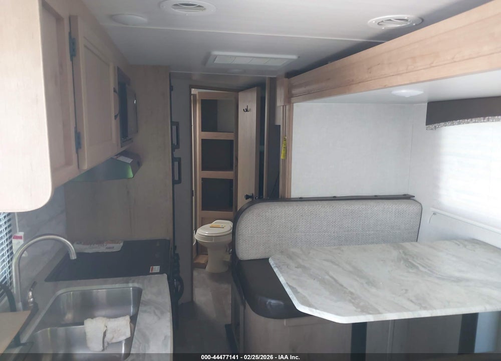 2021 WINNEBAGO OTHER VIN: 54CTM2M21M3052380