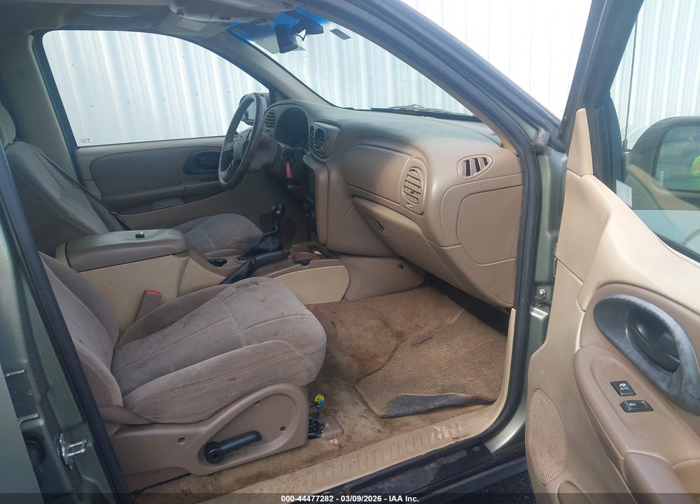 2004 CHEVROLET TRAILBLAZER EXT LT VIN: 1GNES16P846158459