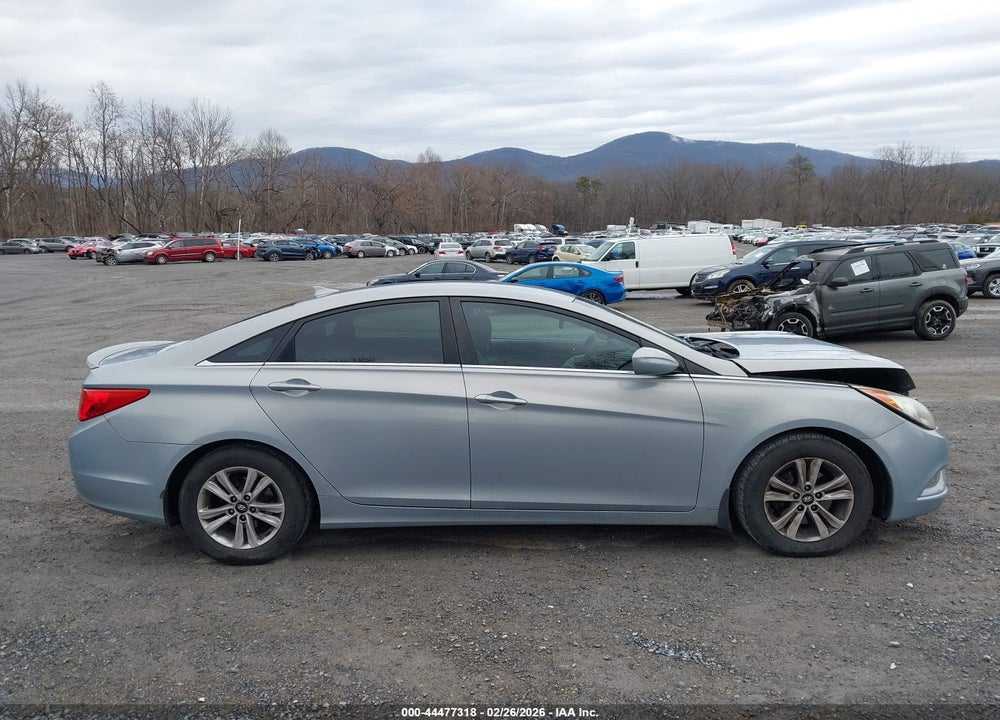 2013 HYUNDAI SONATA GLS VIN: 5NPEB4AC3DH664320