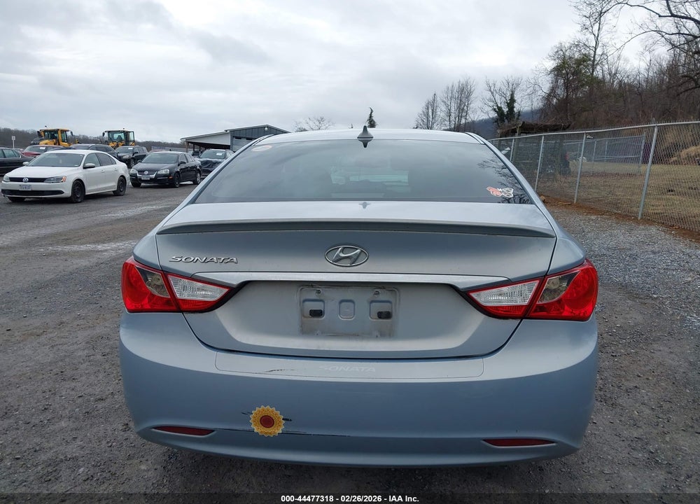 2013 HYUNDAI SONATA GLS VIN: 5NPEB4AC3DH664320