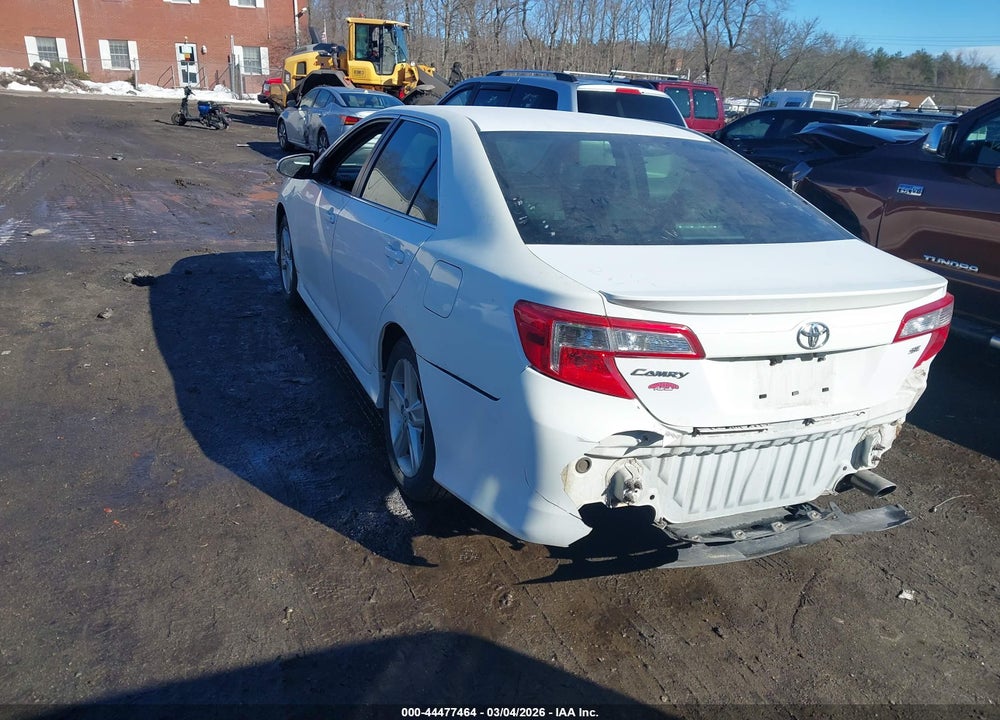 2014 TOYOTA CAMRY SE VIN: 4T1BF1FK3EU358968