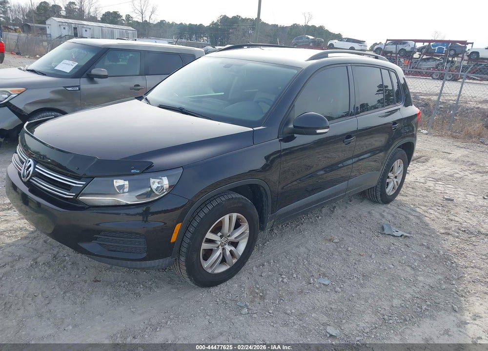 2016 VOLKSWAGEN TIGUAN S VIN: WVGAV7AX1GW597947
