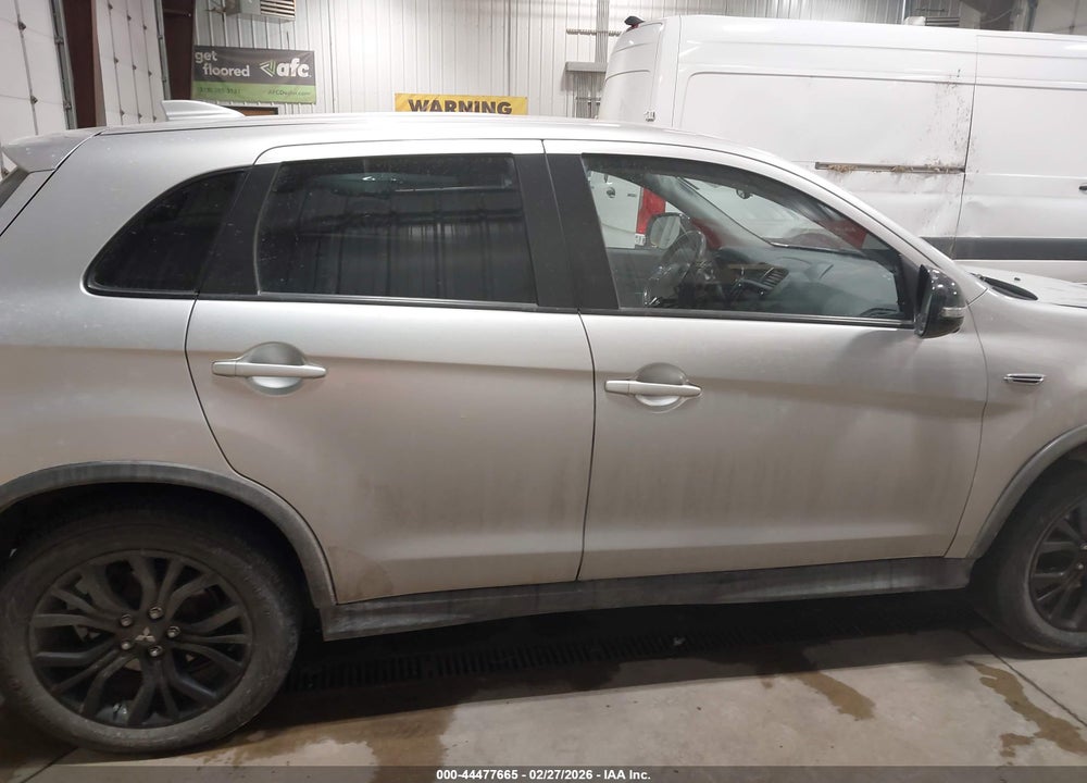 2018 MITSUBISHI OUTLANDER SPORT 2.0 LE VIN: JA4AR3AU2JU016086