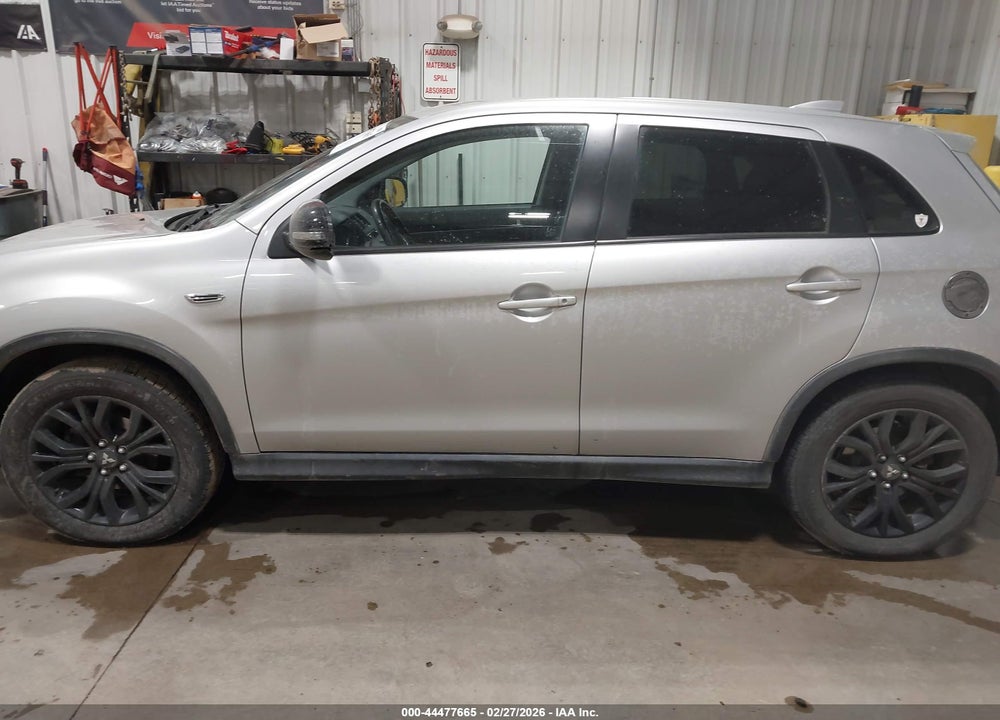 2018 MITSUBISHI OUTLANDER SPORT 2.0 LE VIN: JA4AR3AU2JU016086