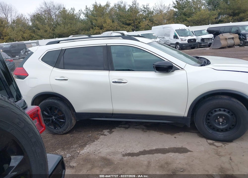 2017 NISSAN ROGUE SV VIN: 5N1AT2MV5HC830864