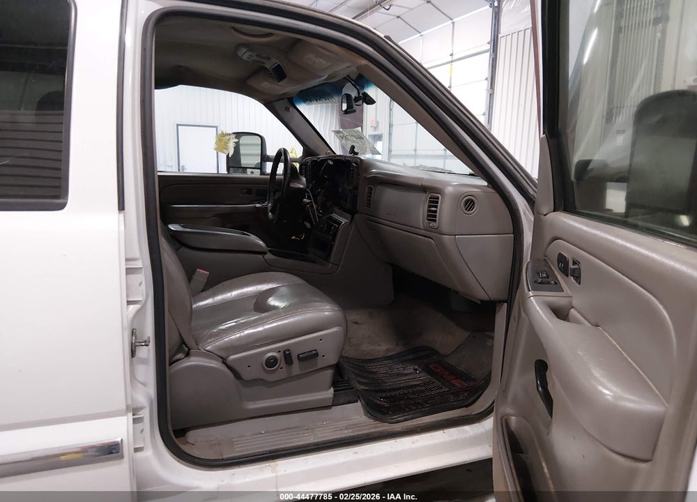 2005 GMC SIERRA 2500HD SLT VIN: 1GTHK23255F874709