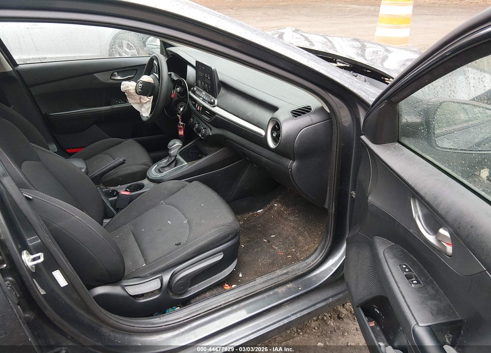 2021 KIA FORTE LXS VIN: 3KPF24ADXME353128
